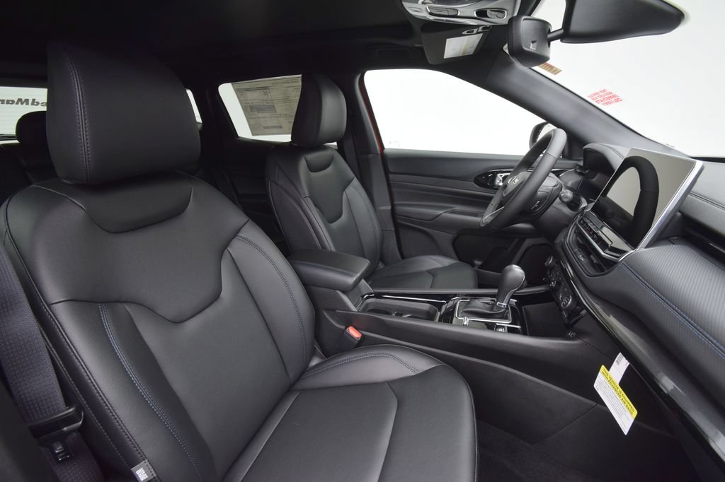 New 2026 Jeep Compass Limited w/ Sun, Sound & Navigation Group AWD/4WD image 16