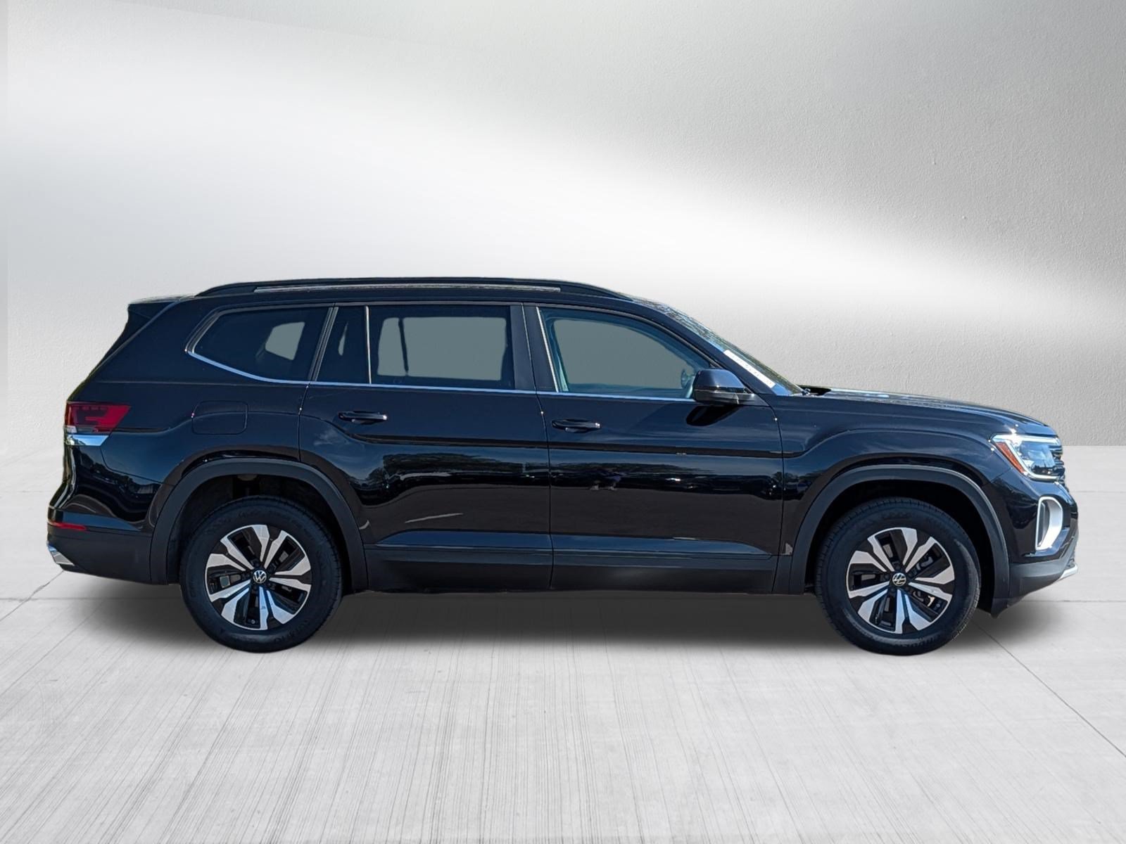 Certified 2024 Volkswagen Atlas SE AWD/4WD image 8