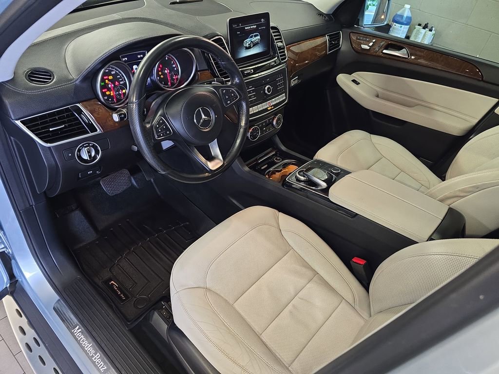 Used 2017 Mercedes-Benz GLS 450 4MATIC image 21