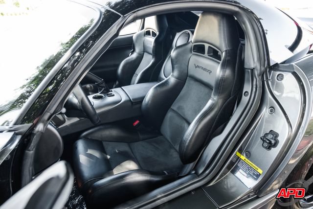 Used 2010 Dodge Viper ACR RWD image 5