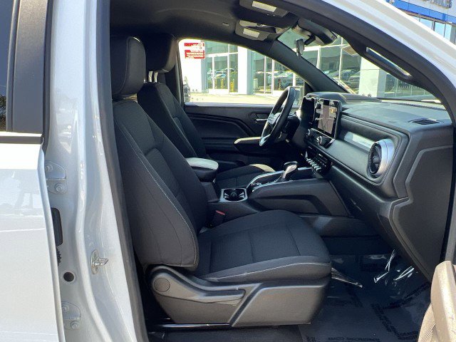Used 2024 Chevrolet Colorado LT w/ LT Convenience Package image 28