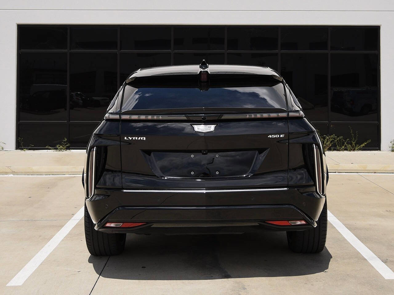 Used 2024 Cadillac Lyriq Luxury RWD image 8