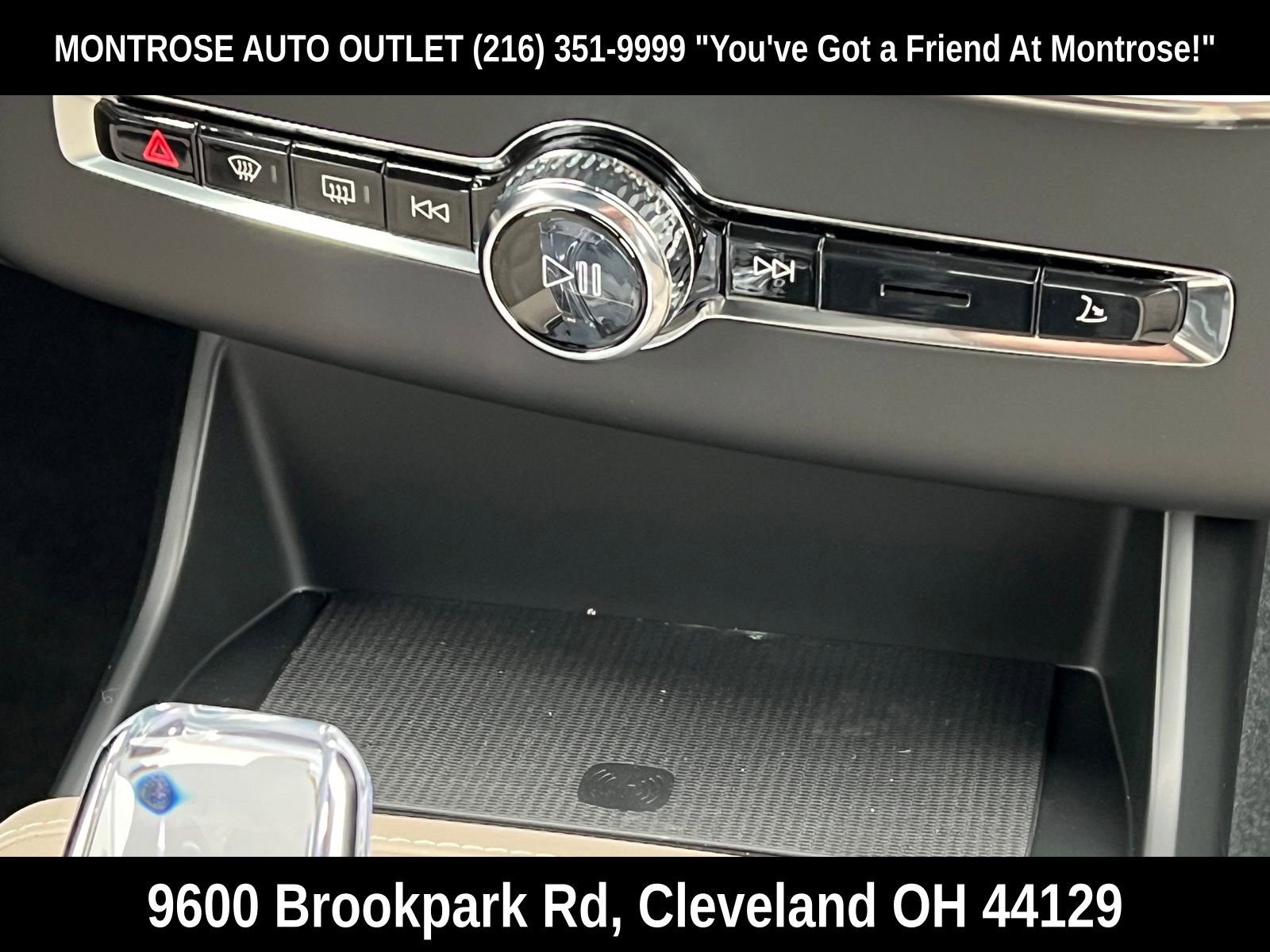 New 2026 Volvo XC90 B5 Core w/ Protection Package Premier image 21