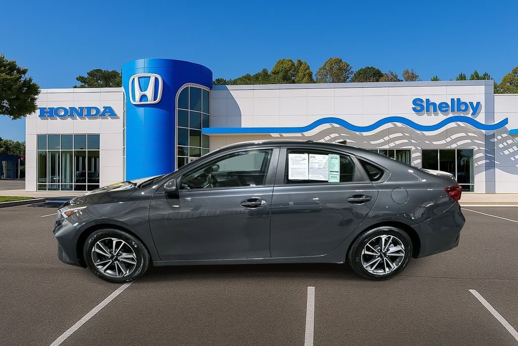 Used 2023 Kia Forte LXS image 5