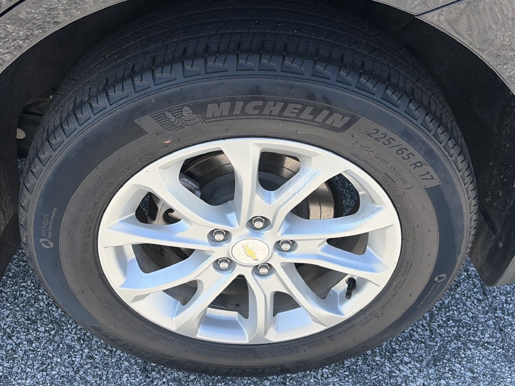 Used 2021 Chevrolet Equinox LT FWD image 28