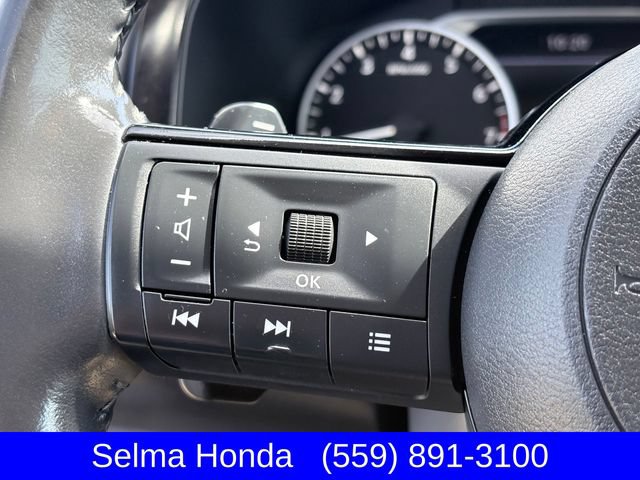 Used 2022 Nissan Pathfinder SL AWD/4WD image 14