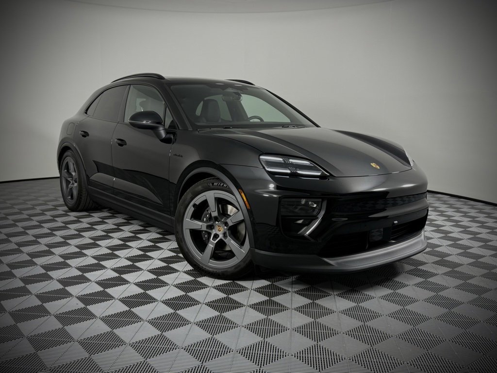 New 2025 Porsche Macan 4 Electric image 7