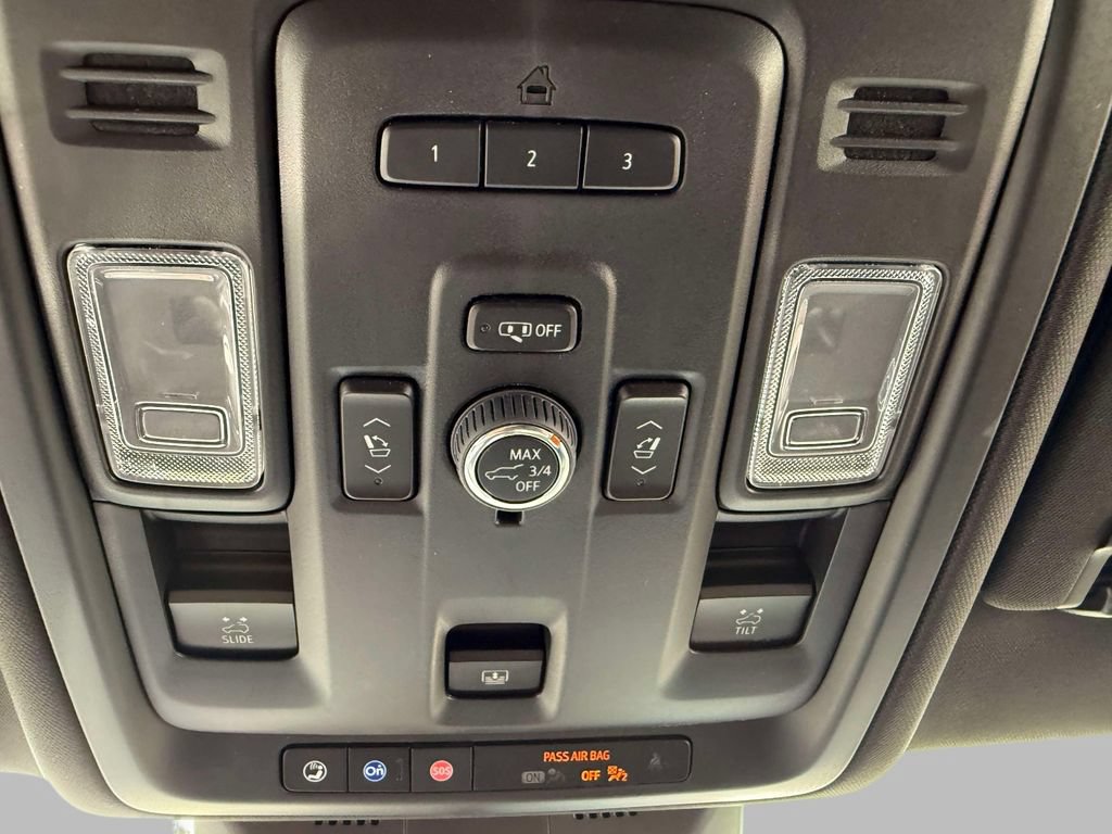 Used 2023 Cadillac Escalade Premium Luxury w/ Performance Package AWD/4WD image 29