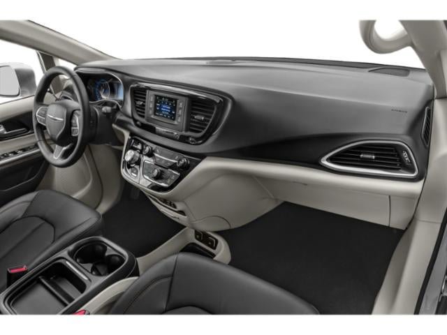 Used 2018 Chrysler Pacifica Touring-L w/ Advanced Safetytec Group FWD image 16
