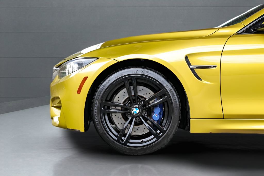 Used 2018 BMW M4 Coupe RWD image 9