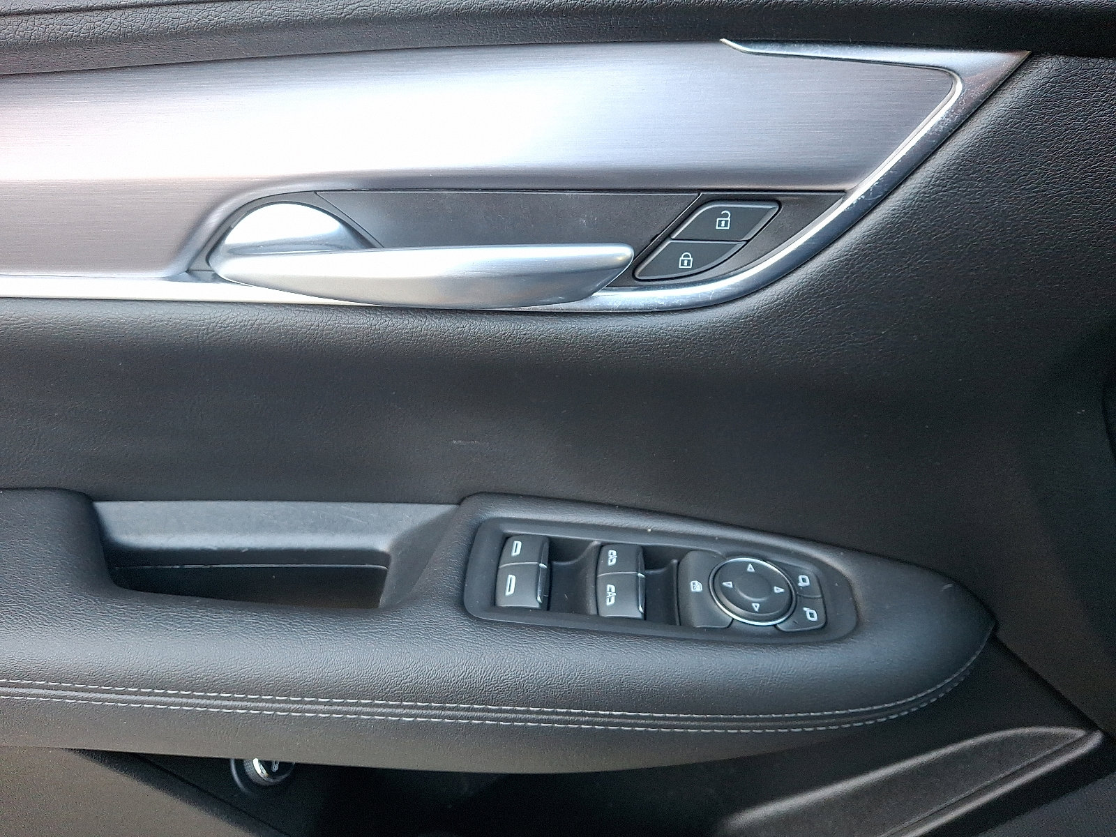 Certified 2023 Cadillac XT5 Luxury image 14