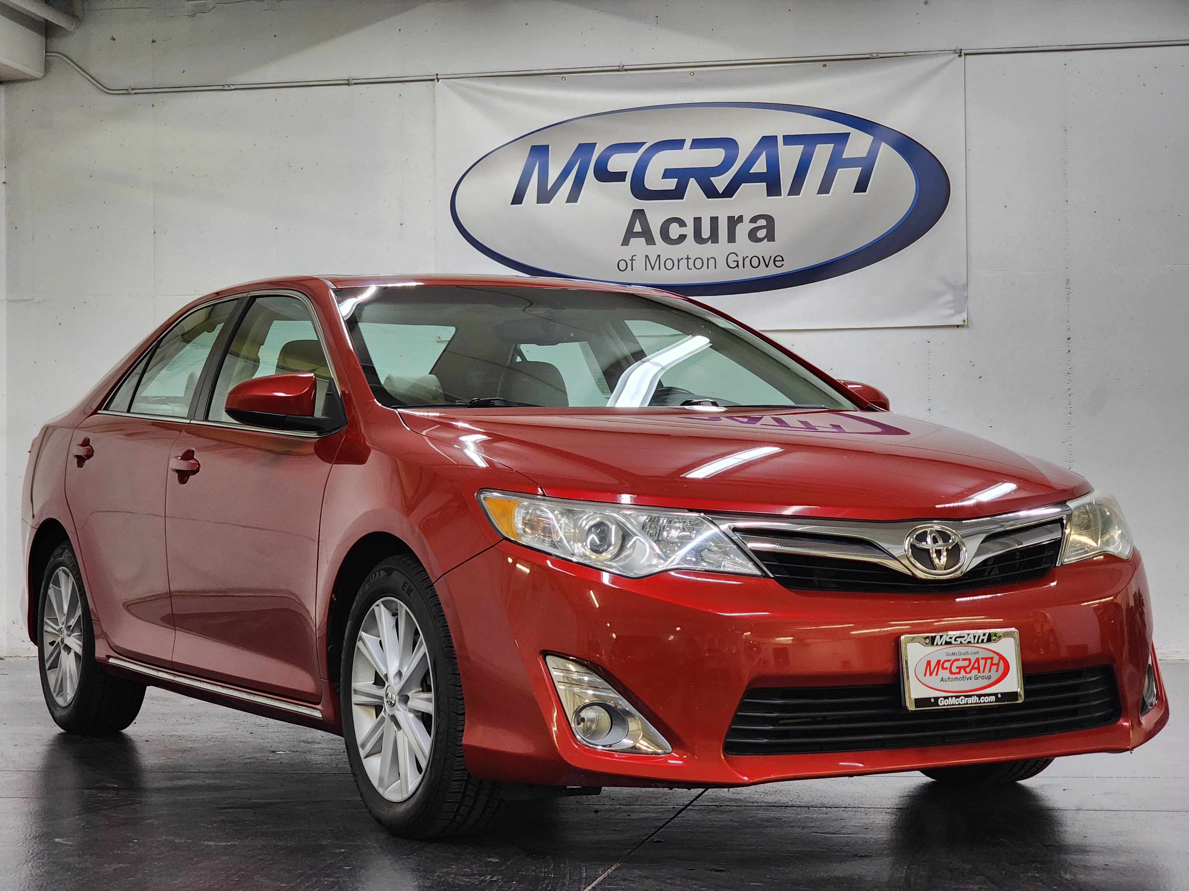 Used 2014 Toyota Camry XLE FWD image 3