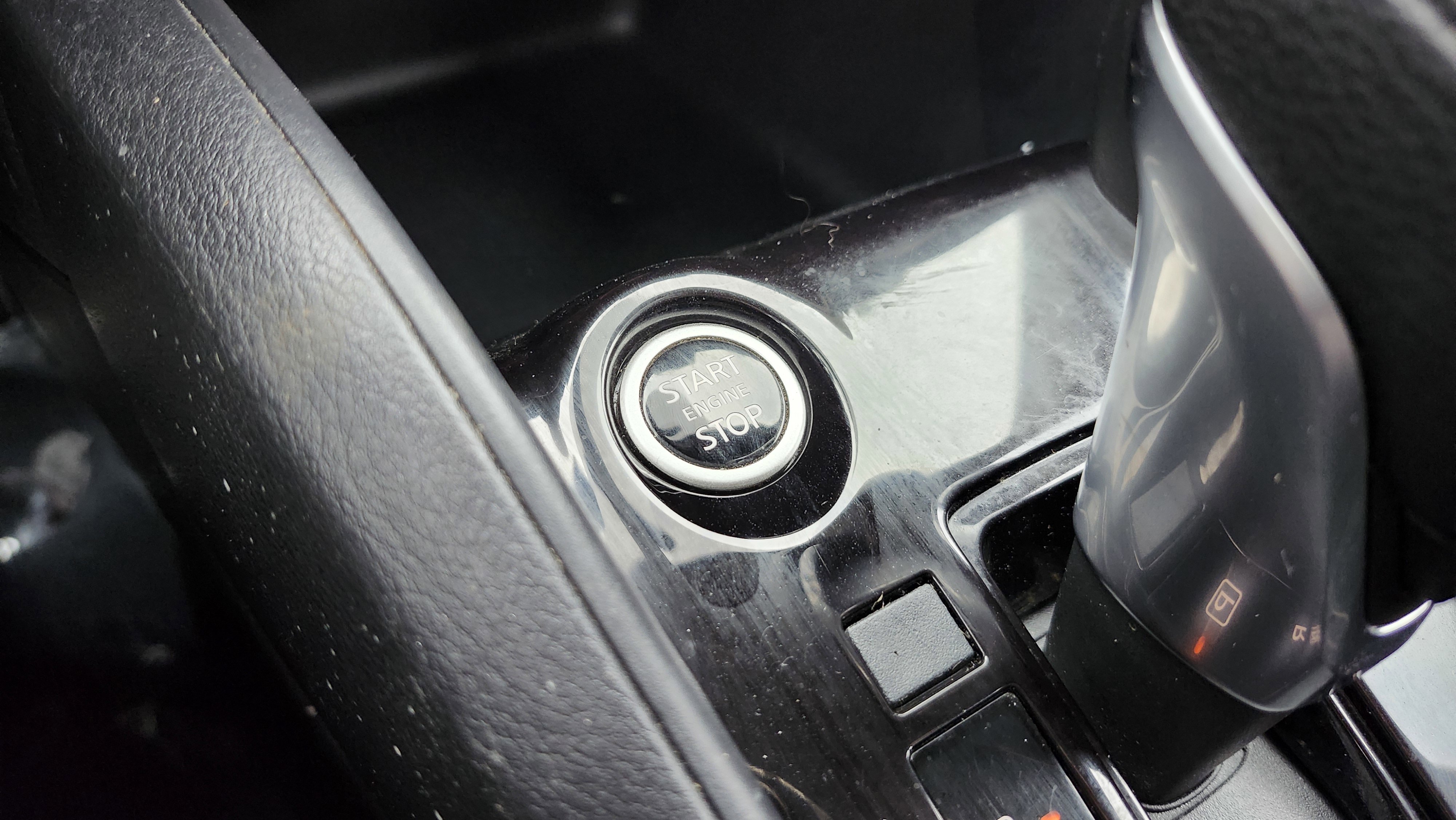 Used 2022 Nissan Kicks S image 8