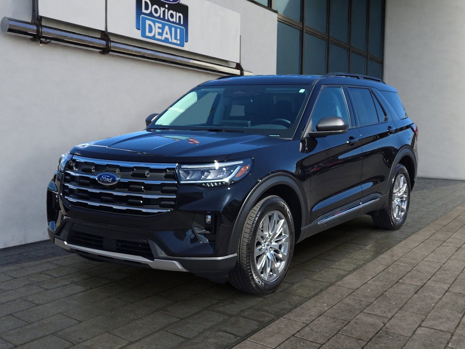Certified 2025 Ford Explorer Active w/ Active Comfort Package AWD/4WD image 7