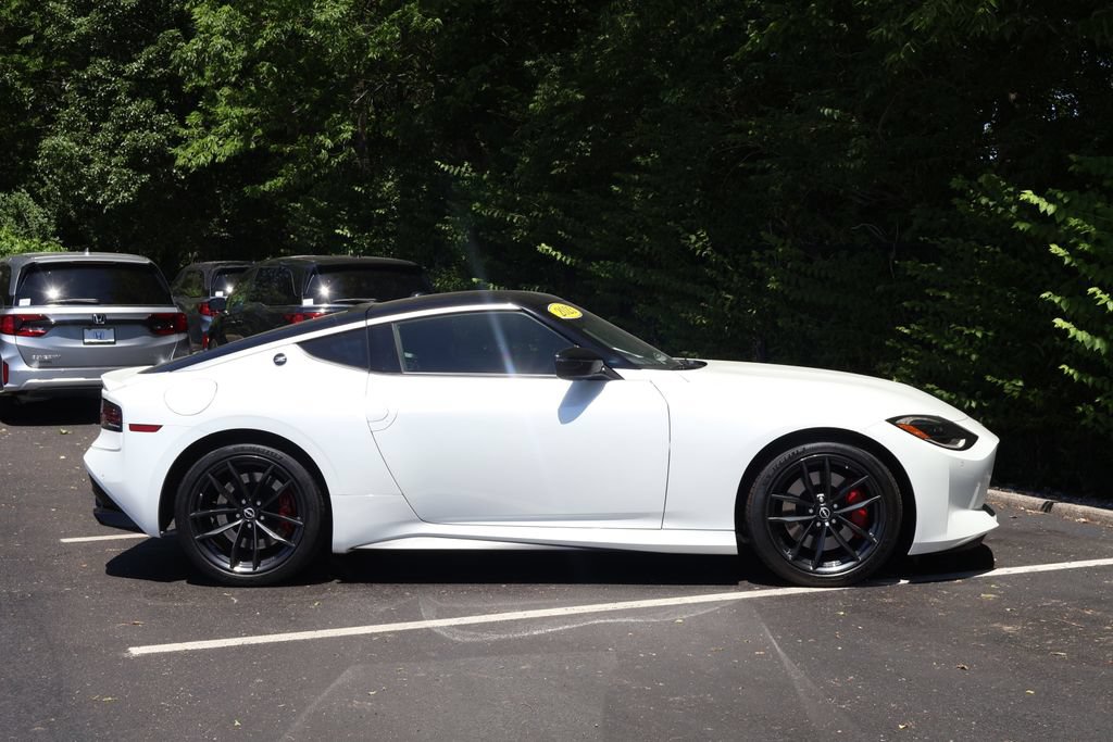 Used 2023 Nissan Z w/ Floor Mat Package (L93) RWD image 9