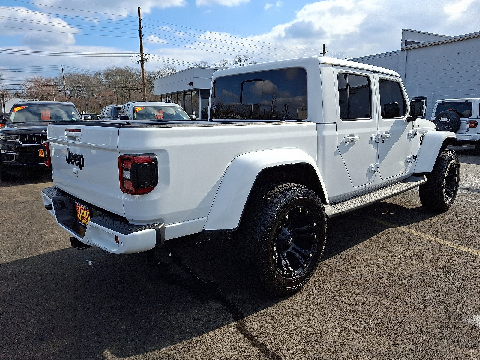 Certified 2022 Jeep Gladiator Overland AWD/4WD image 6