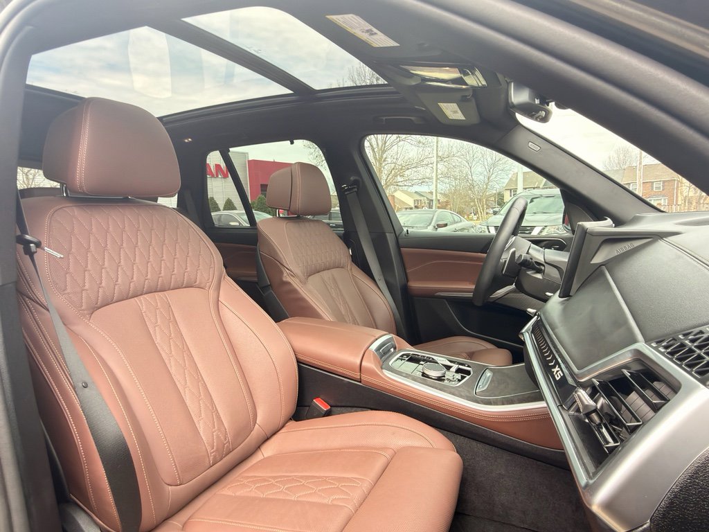 Used 2026 BMW X5 sDrive40i w/ M Sport Package image 14