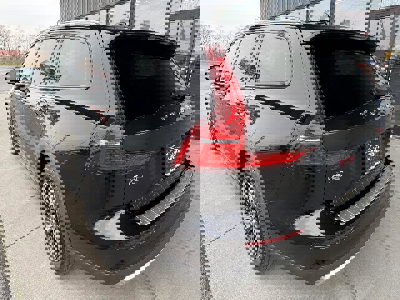 Used 2024 Volvo V60 B5 Cross Country Plus image 6