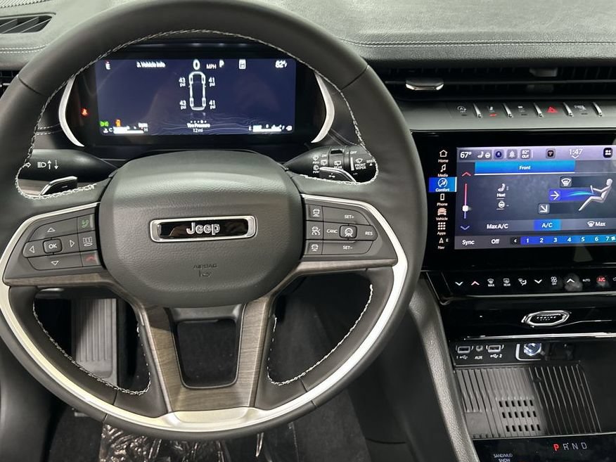 New 2026 Jeep Grand Cherokee L 4WD image 10