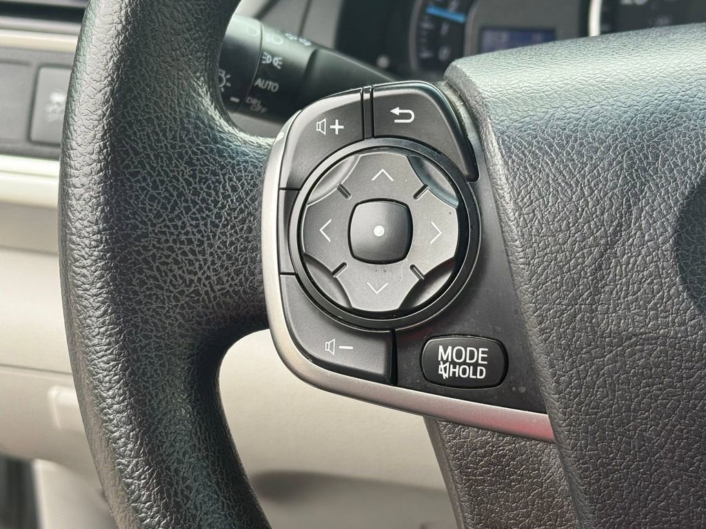 Used 2012 Toyota Camry LE FWD image 15