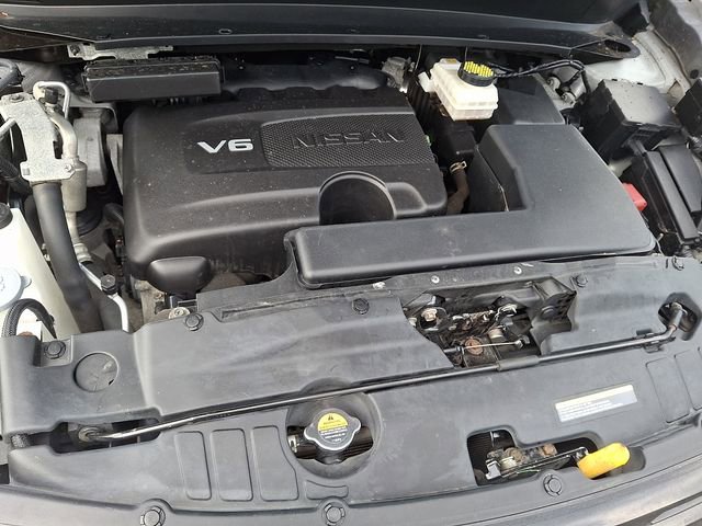 Used 2018 Nissan Pathfinder SV image 28