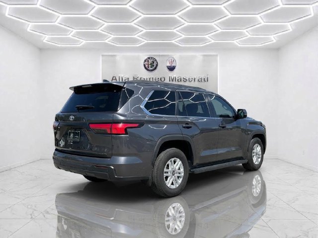 Used 2025 Toyota Sequoia SR5 AWD/4WD image 5