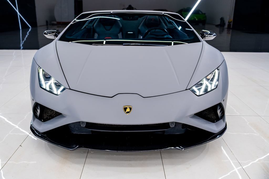 Used 2020 Lamborghini Huracan EVO image 8