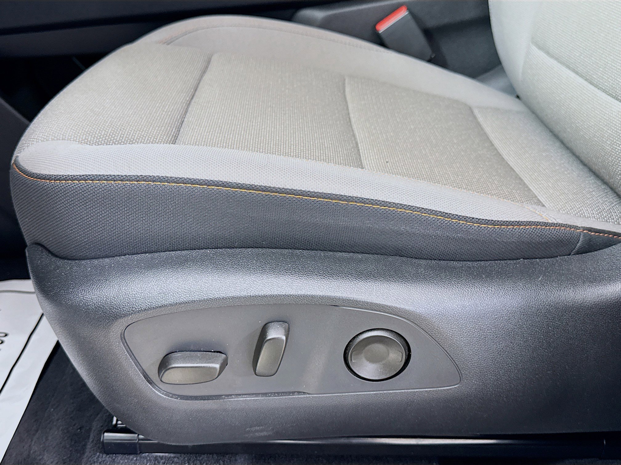 Used 2025 Chevrolet Traverse LT w/ LPO, Floor Liner Package AWD/4WD image 20