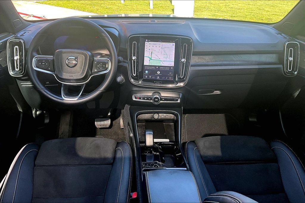 Certified 2023 Volvo C40 P8 Recharge Ultimate w/ Protection Package Premier AWD/4WD image 20