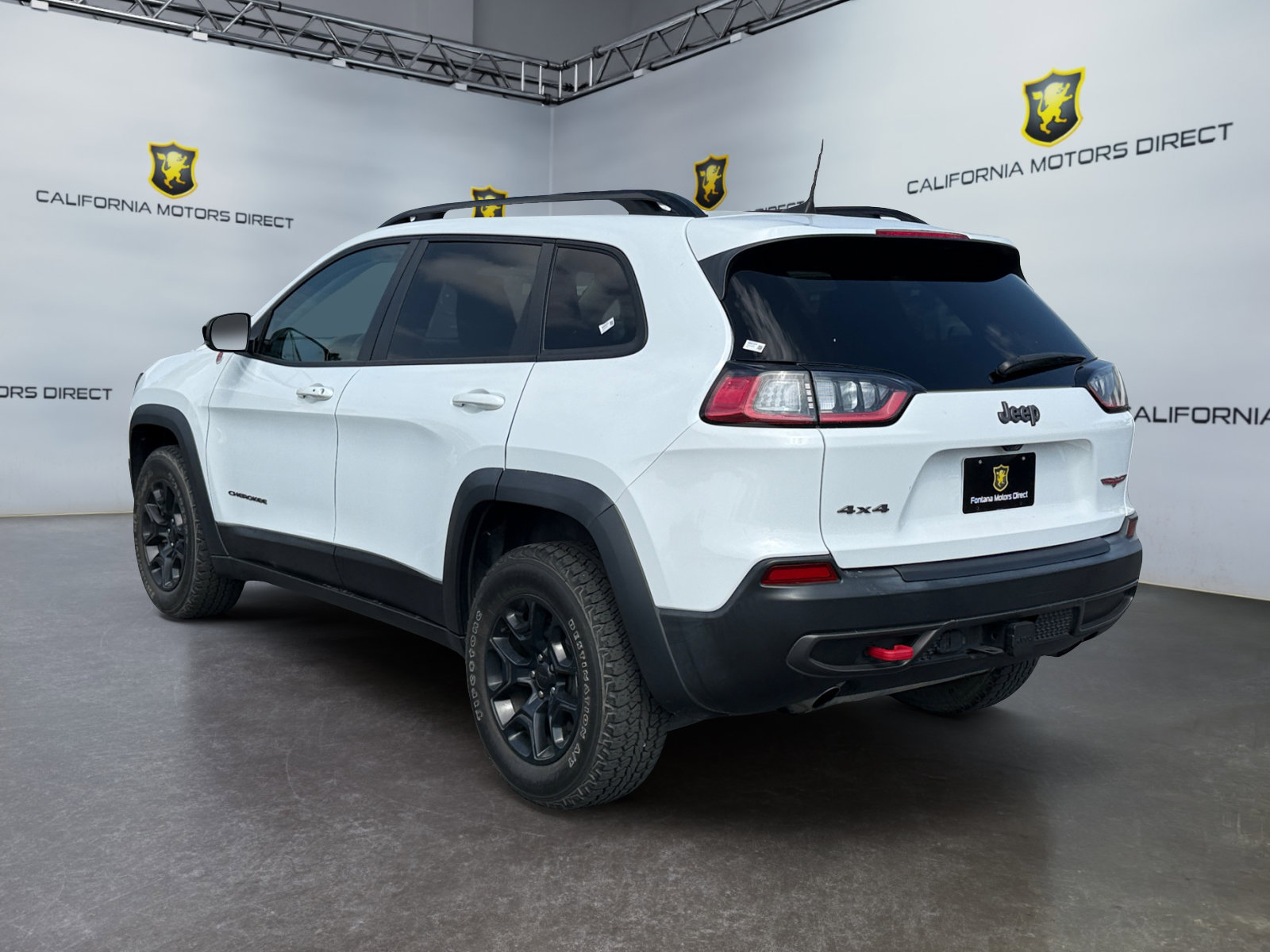 Used 2022 Jeep Cherokee Trailhawk w/ Premium Leather Package AWD/4WD image 3
