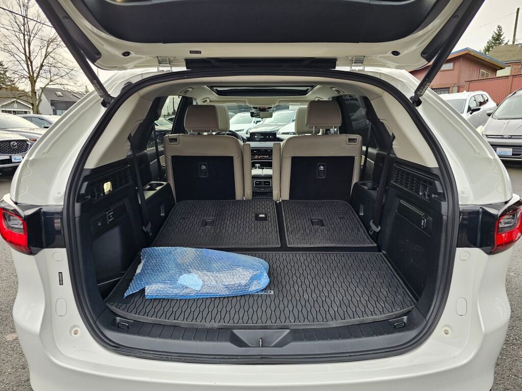 Certified 2024 MAZDA CX-90 Plug-In Hybrid w/ Premium Pkg image 17