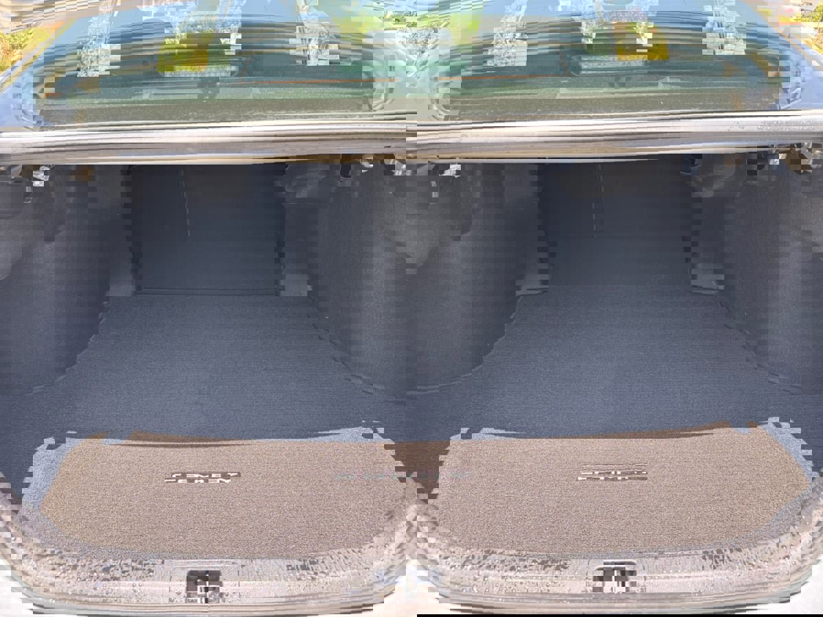 Used 2020 Toyota Camry LE image 22