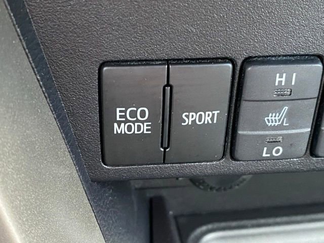 Used 2015 Toyota RAV4 Limited image 25