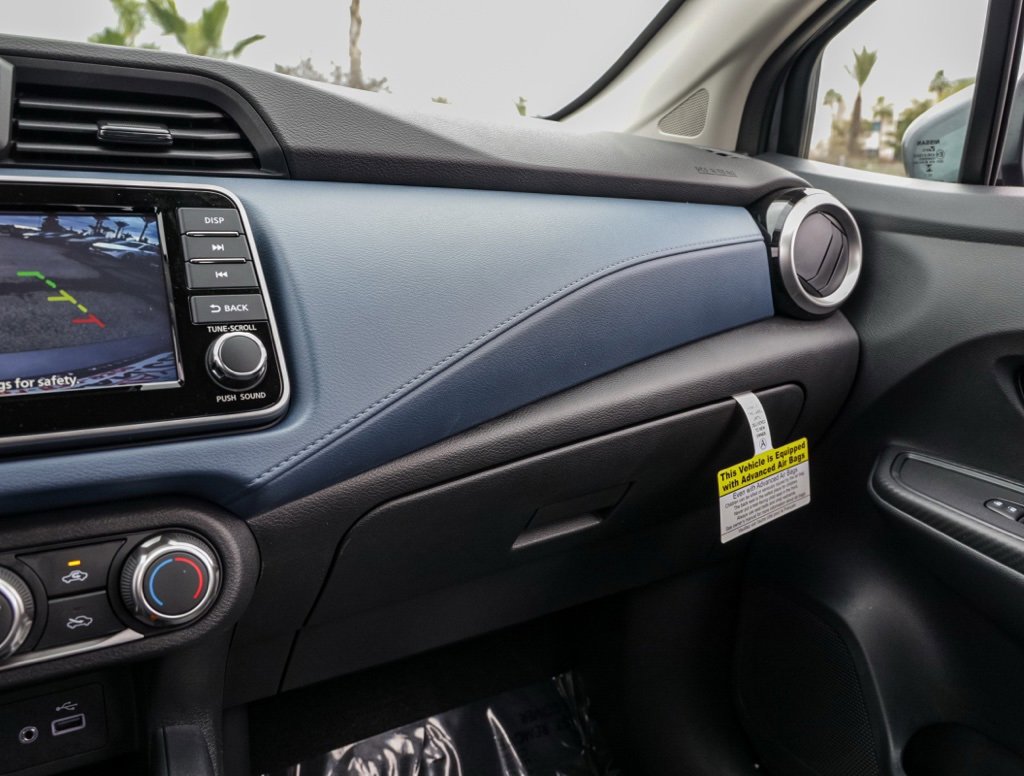 New 2025 Nissan Versa SV image 29