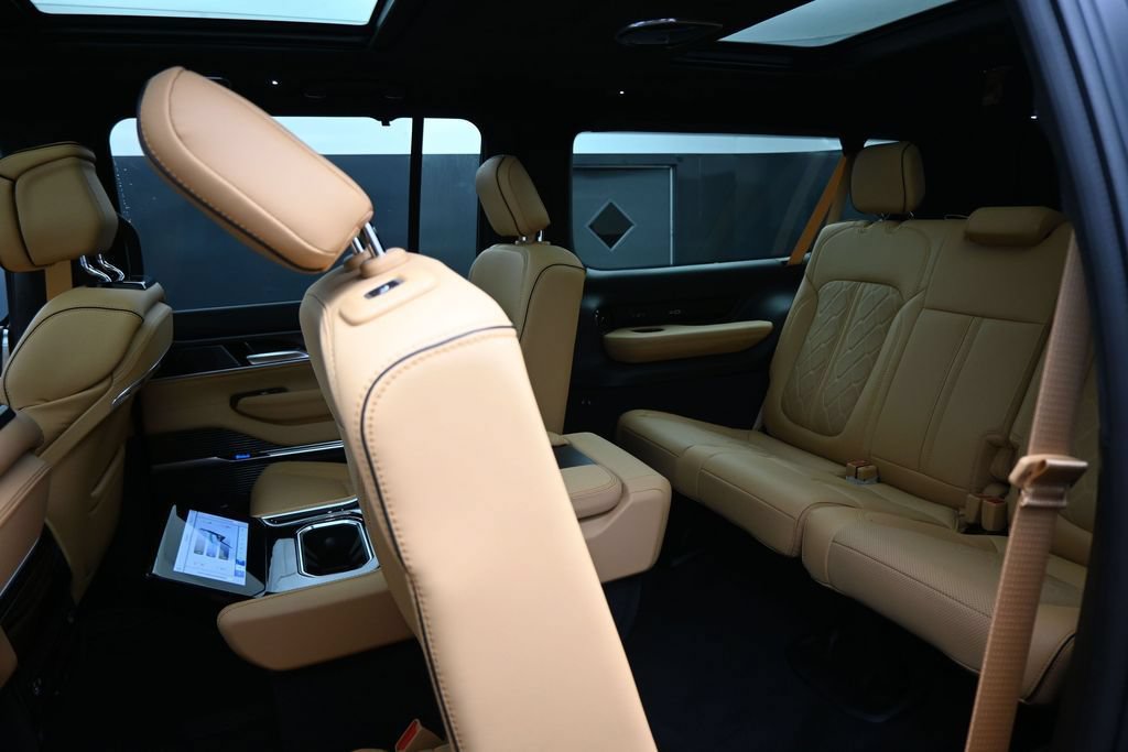 New 2026 Jeep Grand Wagoneer L Summit AWD/4WD image 33