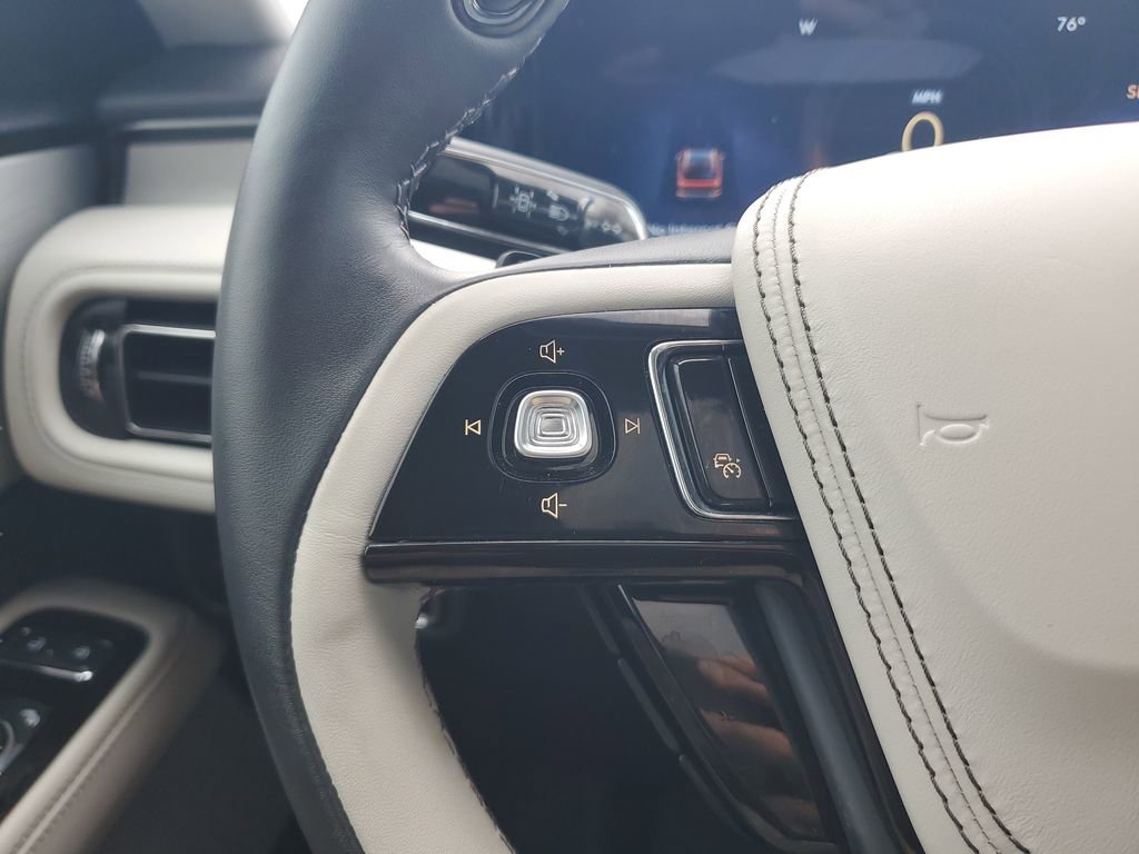 Used 2025 Lincoln Aviator Reserve w/ Luxury Package image 20