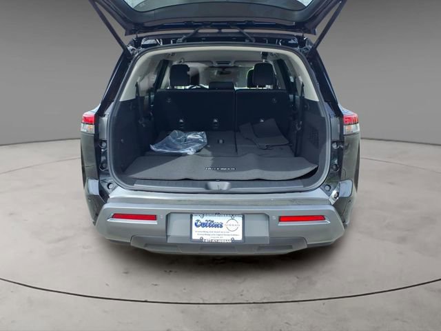 New 2026 Nissan Pathfinder SL image 8