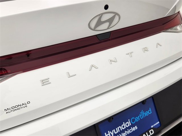 Certified 2025 Hyundai Elantra SE image 8