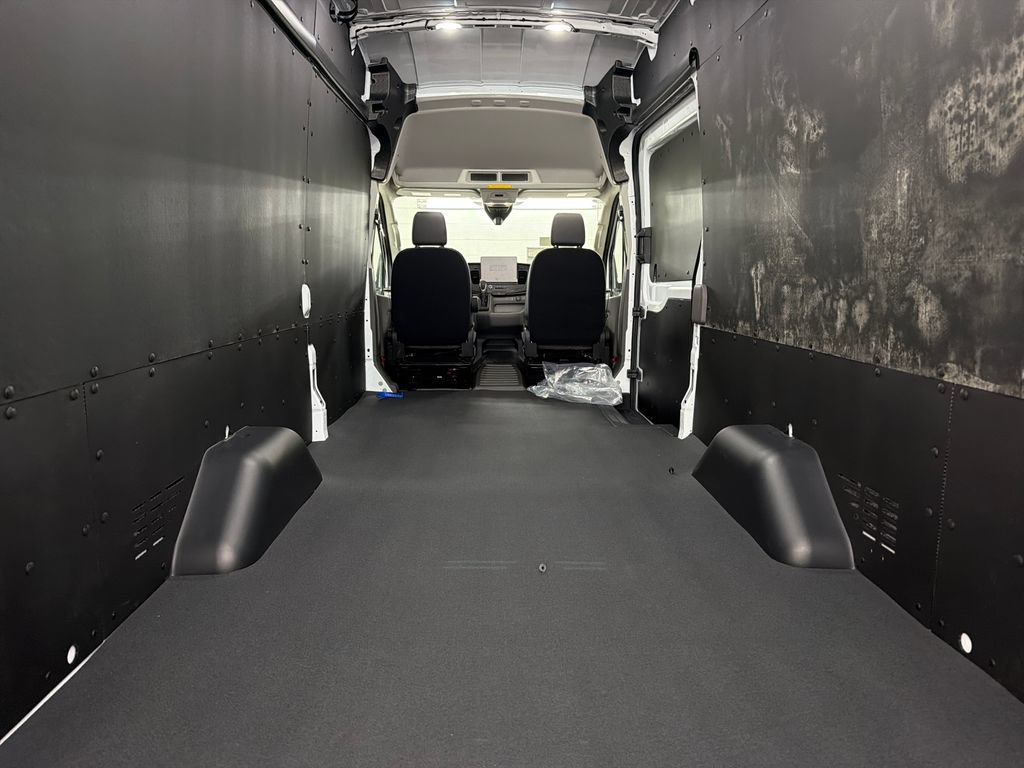 New 2026 Ford Transit 250 148 High Roof Extended w/ Load Area Protection Package RWD image 29