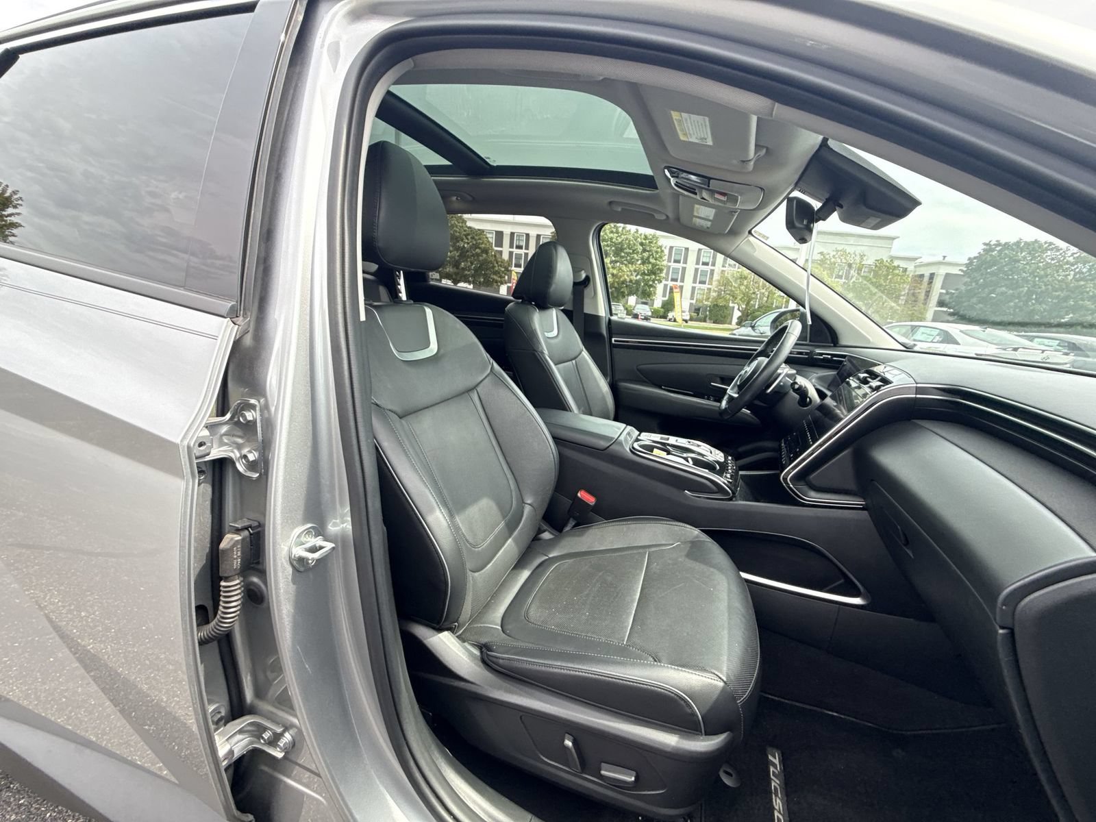 Certified 2022 Hyundai Tucson Limited FWD image 28