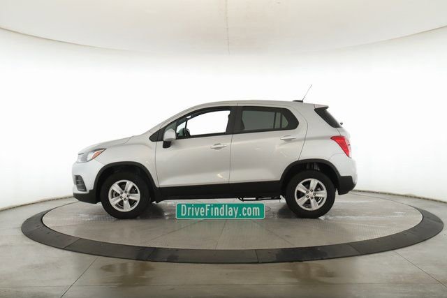 Used 2022 Chevrolet Trax LS w/ Tint and Cruise Package image 9