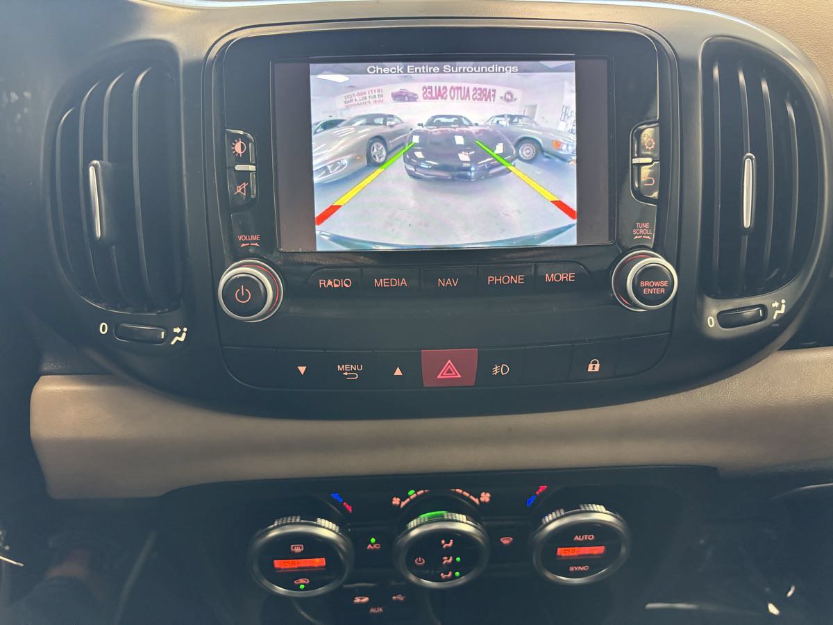 Used 2014 FIAT 500L Lounge FWD image 17