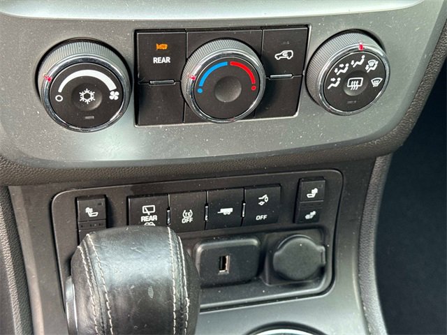 Used 2015 GMC Acadia SLE image 23