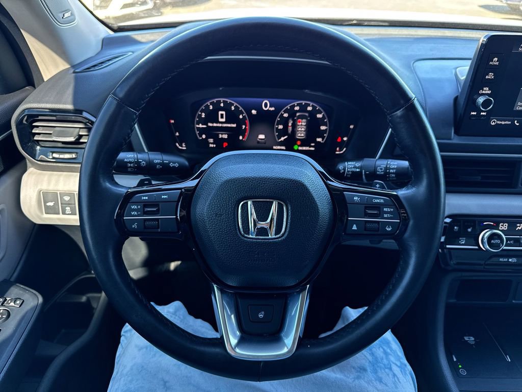 Used 2023 Honda Pilot Elite image 14