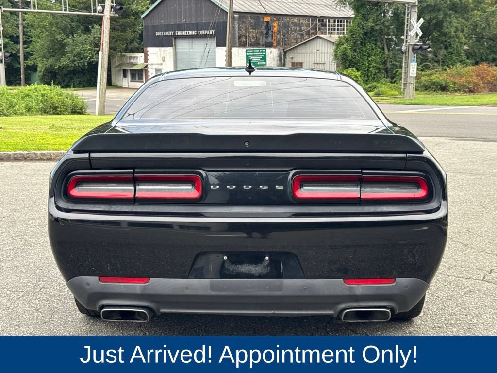 Used 2015 Dodge Challenger R/T Scat Pack w/ Leather Interior Group RWD image 6