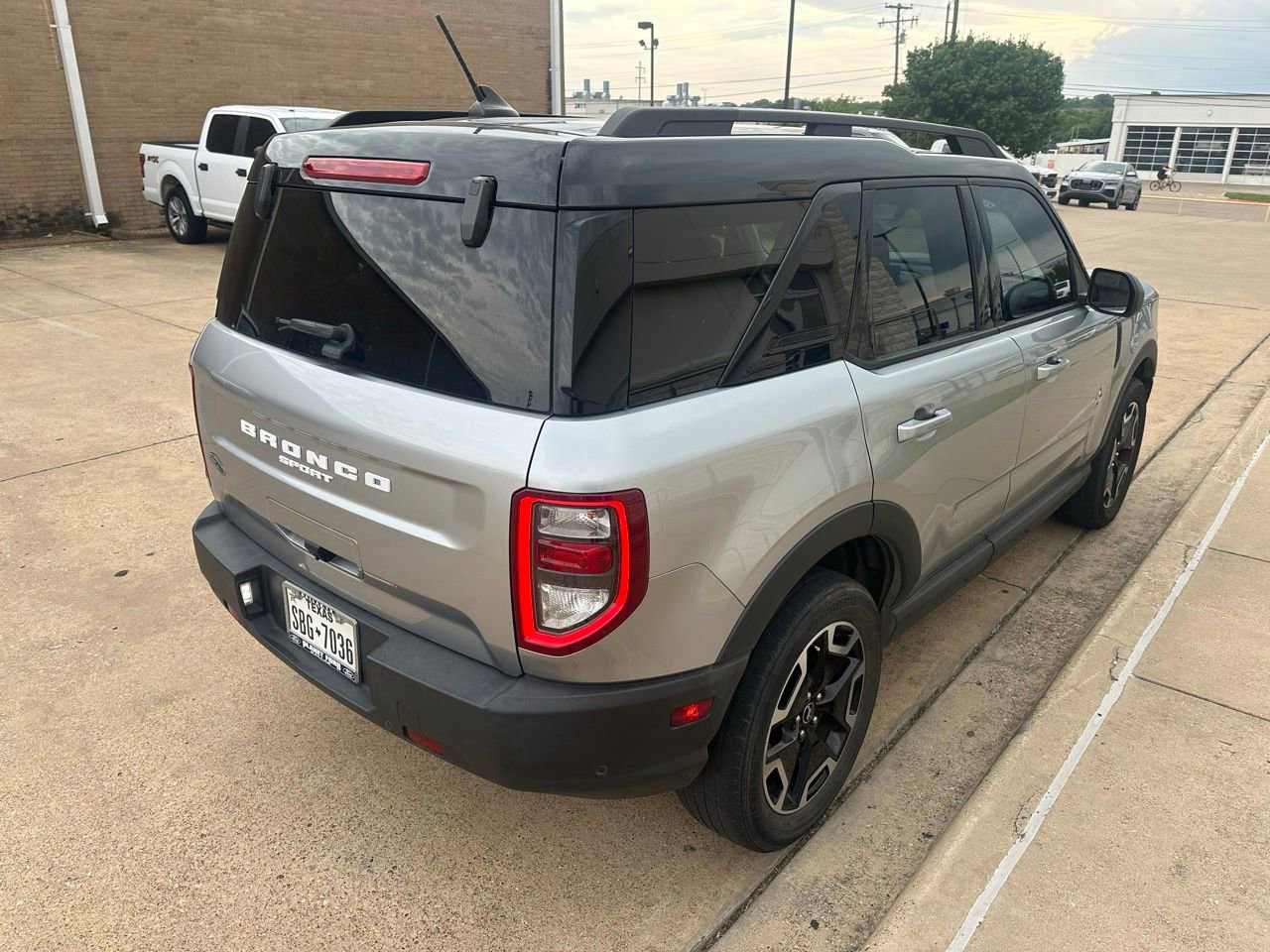 Used 2021 Ford Bronco Sport Outer Banks AWD/4WD image 4