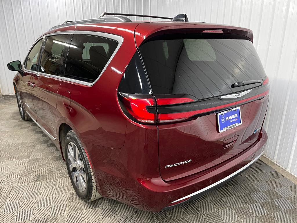 Used 2023 Chrysler Pacifica Pinnacle image 5