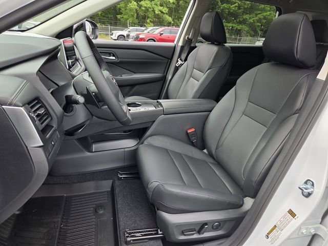 New 2026 Nissan Rogue Dark Armor FWD image 9