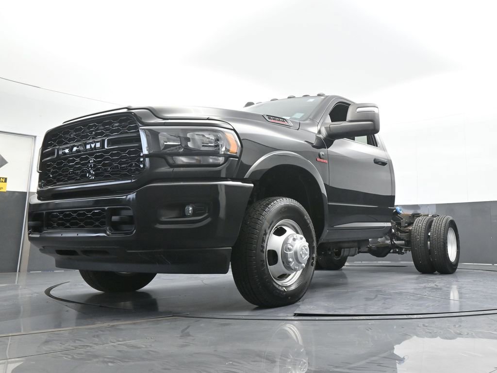 Used 2024 RAM 3500 Tradesman RWD image 46