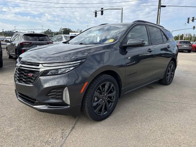 Used 2023 Chevrolet Equinox RS w/ RS Leather Package image 3